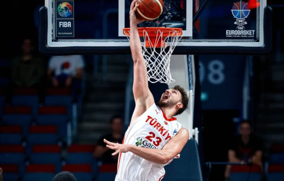 申京进步让火箭十分满意！一项成就欧洲杯唯一 新赛季有望大爆发